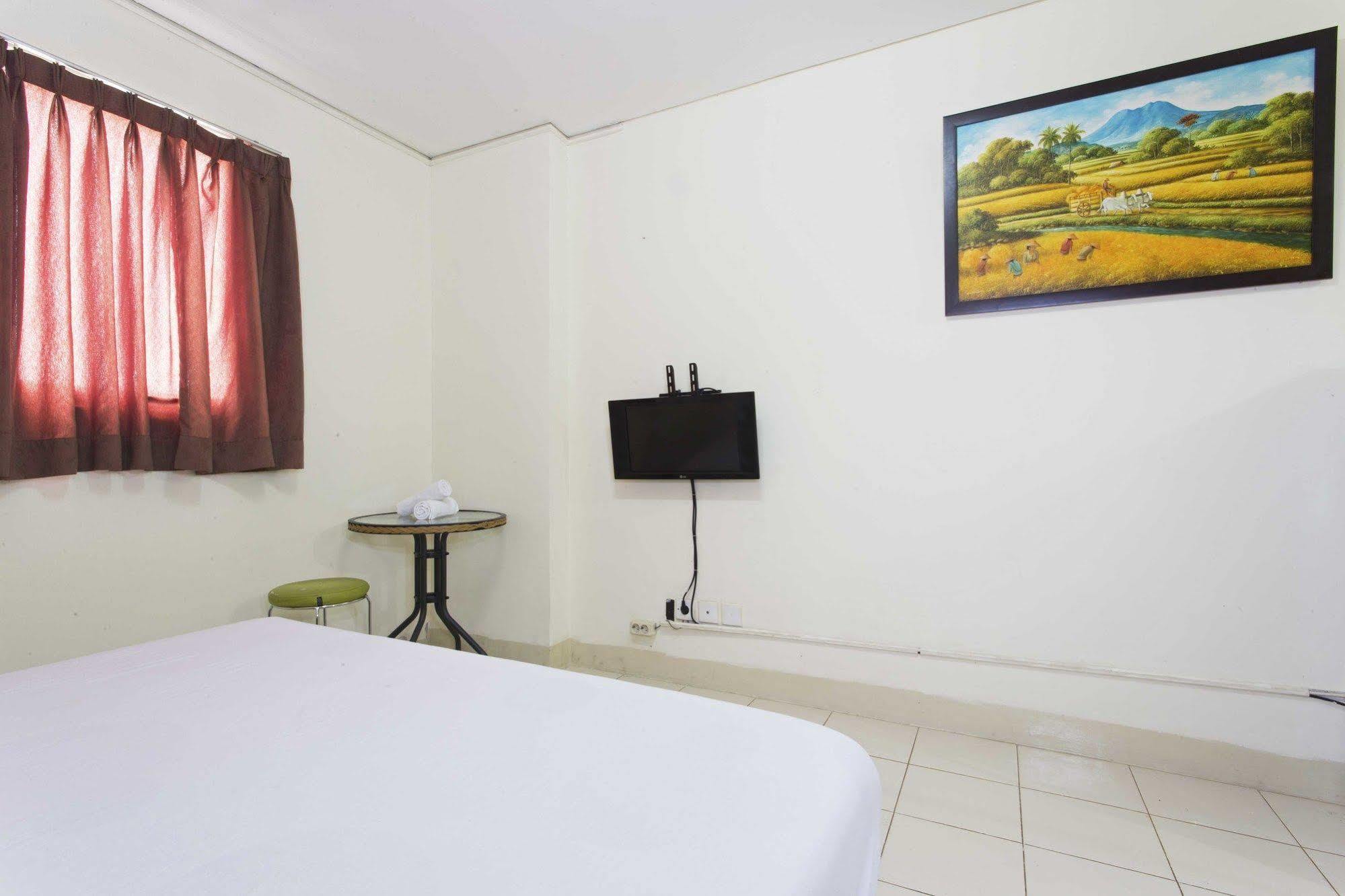 Reddoorz Apartment @ Pulo Gadung Jakarta Exterior photo